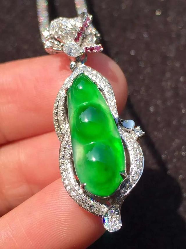 首饰有哪些种类,金属首饰包括哪些-第10张图片-翡翠网 首饰有哪些种类,金属首饰包括哪些-第10张图片-翡翠网