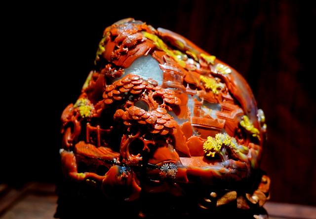 红色翡翠吊坠图片和价格,红色翡翠手镯的价格-第2张图片-翡翠网 红色翡翠吊坠图片和价格,红色翡翠手镯的价格-第2张图片-翡翠网