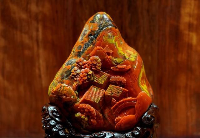 红色翡翠吊坠图片和价格,红色翡翠手镯的价格-第14张图片-翡翠网 红色翡翠吊坠图片和价格,红色翡翠手镯的价格-第14张图片-翡翠网