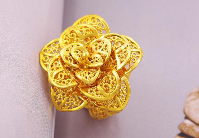 近十年黄金价格一览表,各大品牌黄金价格今天多少一克-第1张图片-翡翠网 近十年黄金价格一览表,各大品牌黄金价格今天多少一克-第1张图片-翡翠网