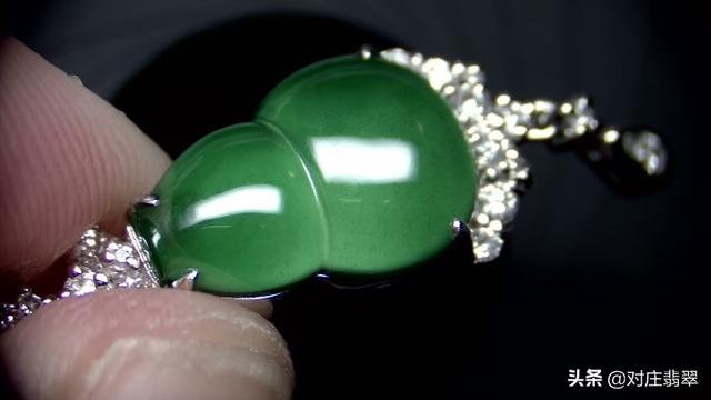 永楚料翡翠原石的简单介绍-第5张图片-翡翠网 永楚料翡翠原石的简单介绍-第5张图片-翡翠网