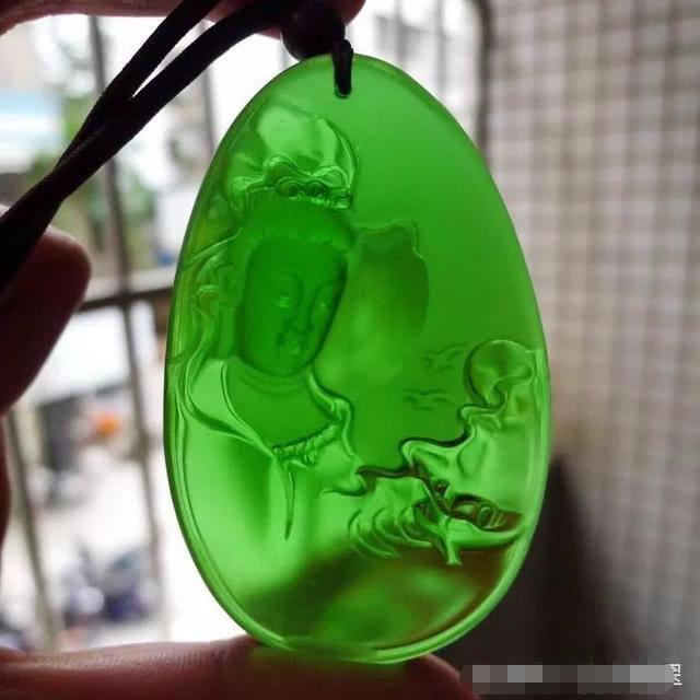 关于清代翡翠手镯拍卖价格的信息-第6张图片-翡翠网 关于清代翡翠手镯拍卖价格的信息-第6张图片-翡翠网