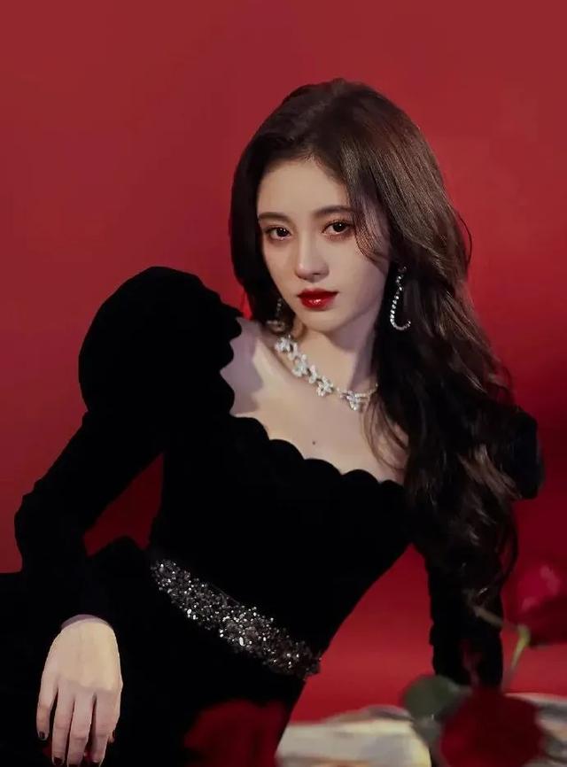 抖音搜索女明星,抖音女明星小斐照片-第3张图片-翡翠网 抖音搜索女明星,抖音女明星小斐照片-第3张图片-翡翠网