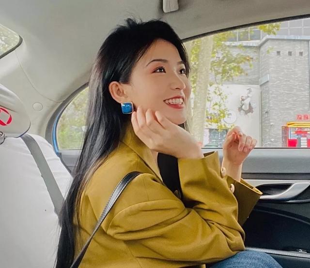 抖音搜索女明星,抖音女明星小斐照片-第8张图片-翡翠网 抖音搜索女明星,抖音女明星小斐照片-第8张图片-翡翠网