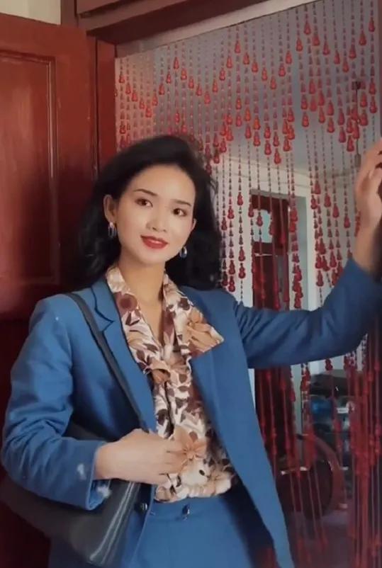 抖音搜索女明星,抖音女明星小斐照片-第24张图片-翡翠网 抖音搜索女明星,抖音女明星小斐照片-第24张图片-翡翠网