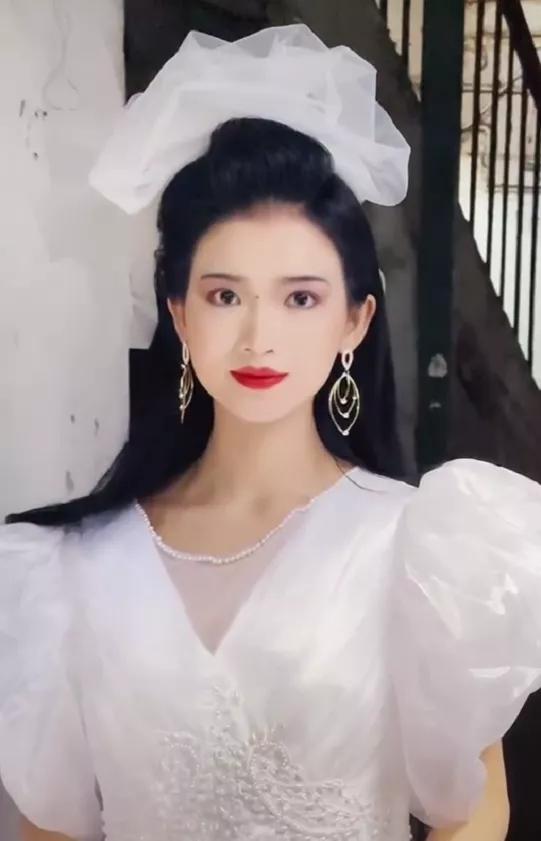 抖音搜索女明星,抖音女明星小斐照片-第32张图片-翡翠网 抖音搜索女明星,抖音女明星小斐照片-第32张图片-翡翠网