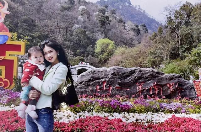 抖音搜索女明星,抖音女明星小斐照片-第41张图片-翡翠网 抖音搜索女明星,抖音女明星小斐照片-第41张图片-翡翠网