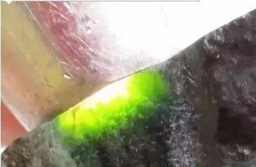 翡翠原石哪里挖,翡翠原石打灯表现-第21张图片-翡翠网 翡翠原石哪里挖,翡翠原石打灯表现-第21张图片-翡翠网