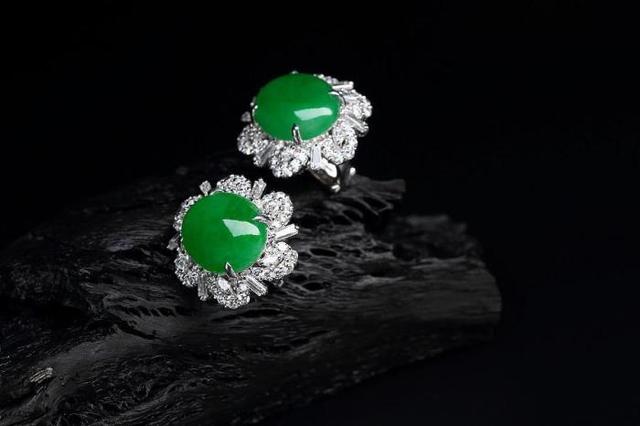 翡翠处理手镯可以戴吗,睡觉戴翡翠手镯好不好-第2张图片-翡翠网 翡翠处理手镯可以戴吗,睡觉戴翡翠手镯好不好-第2张图片-翡翠网