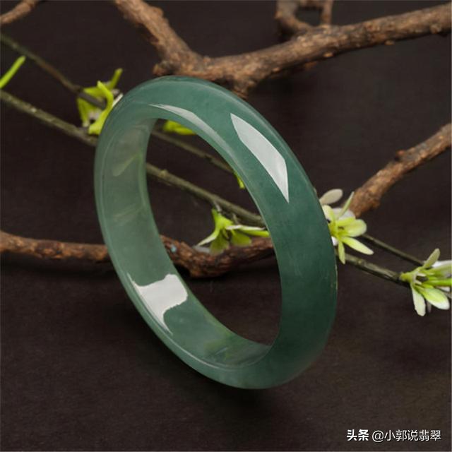 不透明的翡翠价格冰种翡翠好吗-第9张图片-翡翠网 不透明的翡翠价格冰种翡翠好吗-第9张图片-翡翠网