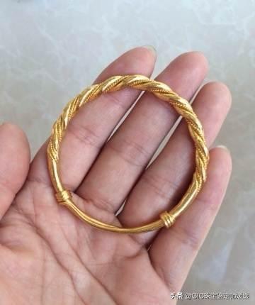 最差的翡翠手镯多少钱最精典翡翠手镯-第7张图片-翡翠网 最差的翡翠手镯多少钱最精典翡翠手镯-第7张图片-翡翠网