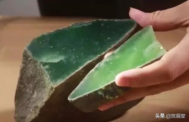 5元买翡翠原石福建翡翠买原石-第5张图片-翡翠网 5元买翡翠原石福建翡翠买原石-第5张图片-翡翠网