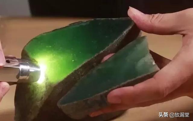 5元买翡翠原石福建翡翠买原石-第6张图片-翡翠网 5元买翡翠原石福建翡翠买原石-第6张图片-翡翠网