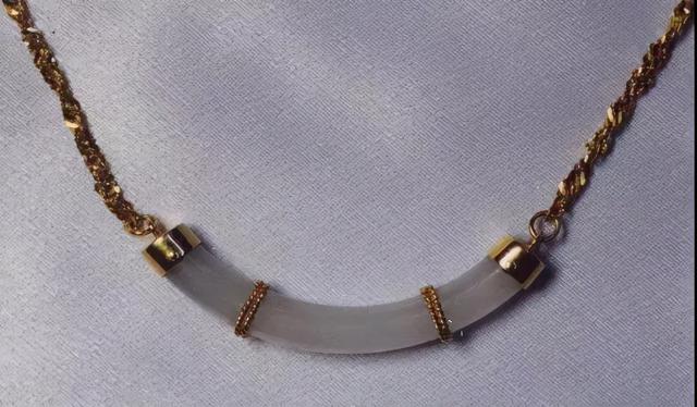 翡翠手镯有裂痕可以自己修复吗翡翠有裂纹怎么处理-第3张图片-翡翠网 翡翠手镯有裂痕可以自己修复吗翡翠有裂纹怎么处理-第3张图片-翡翠网