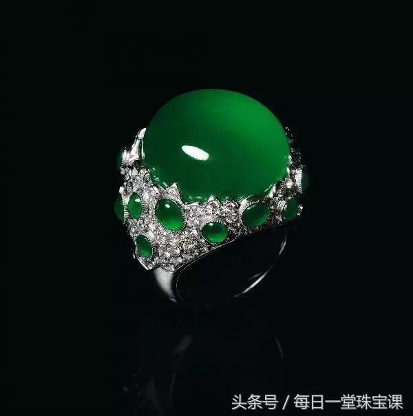 翡翠满绿玻璃种价格的简单介绍-第1张图片-翡翠网 翡翠满绿玻璃种价格的简单介绍-第1张图片-翡翠网