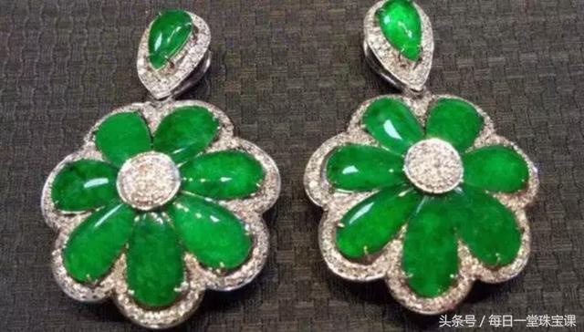 翡翠满绿玻璃种价格的简单介绍-第2张图片-翡翠网 翡翠满绿玻璃种价格的简单介绍-第2张图片-翡翠网