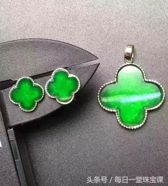 翡翠满绿玻璃种价格的简单介绍-第15张图片-翡翠网 翡翠满绿玻璃种价格的简单介绍-第15张图片-翡翠网