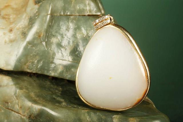 包含红皮木翡翠原石种料的词条-第5张图片-翡翠网 包含红皮木翡翠原石种料的词条-第5张图片-翡翠网