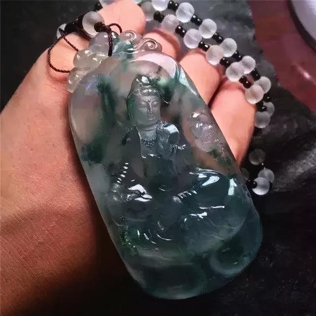 关于冰种翡翠原石图片的信息-第10张图片-翡翠网 关于冰种翡翠原石图片的信息-第10张图片-翡翠网