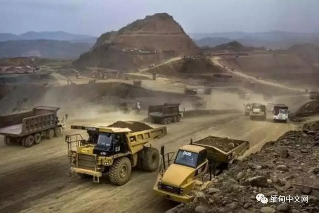 个人赌石交税吗,翡翠原石税-第2张图片-翡翠网 个人赌石交税吗,翡翠原石税-第2张图片-翡翠网