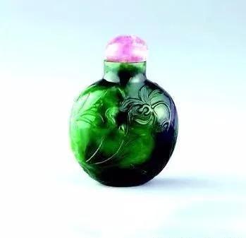 最贵清代翡翠鼻烟壶,翡翠鼻烟壶价格和图片-第5张图片-翡翠网 最贵清代翡翠鼻烟壶,翡翠鼻烟壶价格和图片-第5张图片-翡翠网