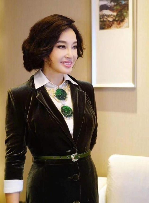 老妈的翡翠手镯拍照的简单介绍-第4张图片-翡翠网 老妈的翡翠手镯拍照的简单介绍-第4张图片-翡翠网