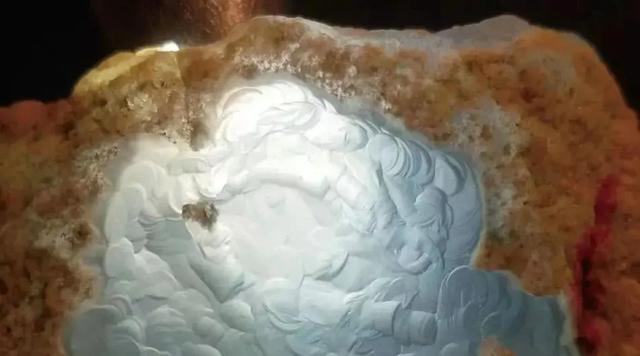 翡翠镯子去哪里买合适荔枝翡翠手镯怎么挑选-第22张图片-翡翠网 翡翠镯子去哪里买合适荔枝翡翠手镯怎么挑选-第22张图片-翡翠网