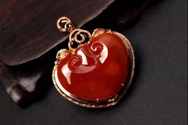 翡翠镯子去哪里买合适荔枝翡翠手镯怎么挑选-第38张图片-翡翠网 翡翠镯子去哪里买合适荔枝翡翠手镯怎么挑选-第38张图片-翡翠网