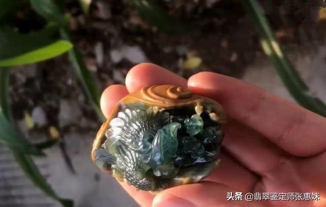 翡翠原石豆腐料的简单介绍-第3张图片-翡翠网 翡翠原石豆腐料的简单介绍-第3张图片-翡翠网
