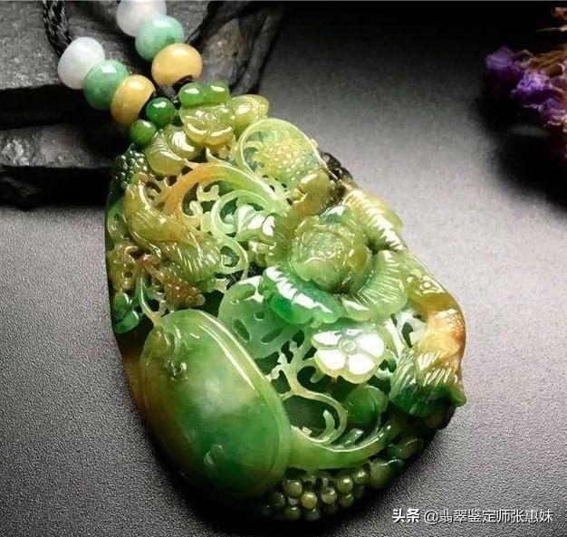 翡翠原石豆腐料的简单介绍-第6张图片-翡翠网 翡翠原石豆腐料的简单介绍-第6张图片-翡翠网