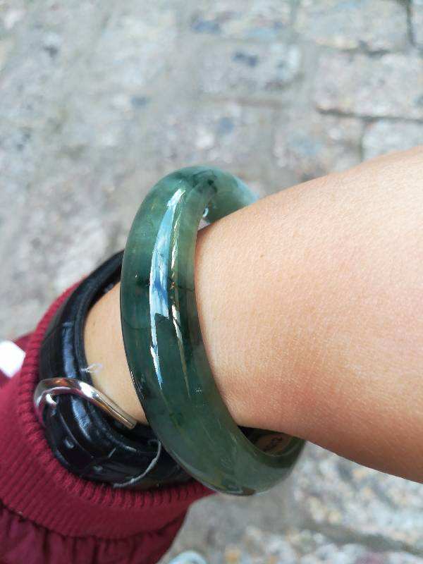 云南去哪买翡翠玉石,云南周城翡翠手镯价格-第1张图片-翡翠网 云南去哪买翡翠玉石,云南周城翡翠手镯价格-第1张图片-翡翠网