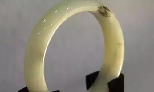 唐河彩玉手镯唐河翡翠手镯-第9张图片-翡翠网 唐河彩玉手镯唐河翡翠手镯-第9张图片-翡翠网