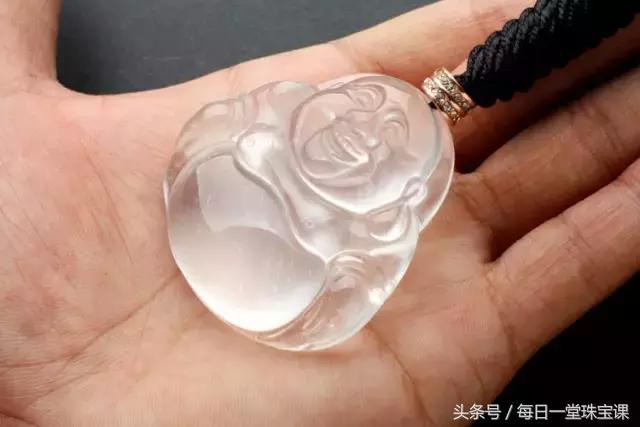 关于高冰翡翠原石价钱的信息-第5张图片-翡翠网 关于高冰翡翠原石价钱的信息-第5张图片-翡翠网