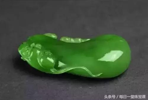 关于高冰翡翠原石价钱的信息-第17张图片-翡翠网 关于高冰翡翠原石价钱的信息-第17张图片-翡翠网