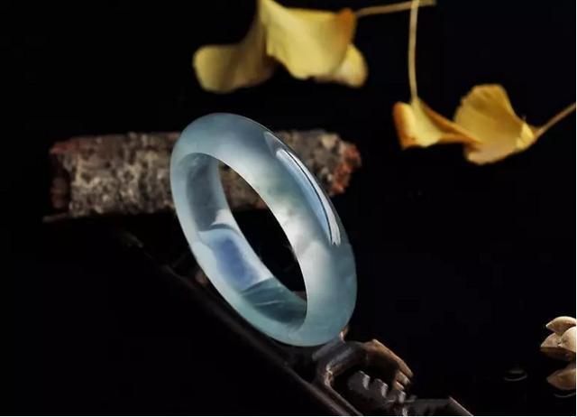 翡翠糯种的价格,蛋清种翡翠价格-第8张图片-翡翠网 翡翠糯种的价格,蛋清种翡翠价格-第8张图片-翡翠网