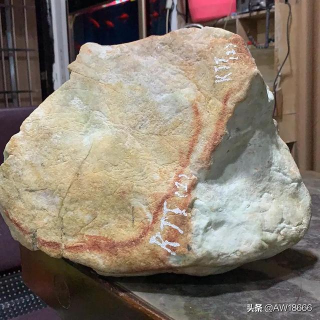 缅甸翡翠产区,缅甸翡翠原石基本知识-第15张图片-翡翠网 缅甸翡翠产区,缅甸翡翠原石基本知识-第15张图片-翡翠网