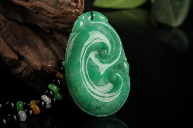 翡翠豆种貔貅价格,翡翠貔貅的寓意-第3张图片-翡翠网 翡翠豆种貔貅价格,翡翠貔貅的寓意-第3张图片-翡翠网