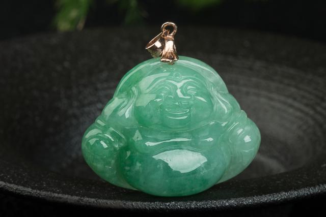 翡翠豆种貔貅价格,翡翠貔貅的寓意-第5张图片-翡翠网 翡翠豆种貔貅价格,翡翠貔貅的寓意-第5张图片-翡翠网