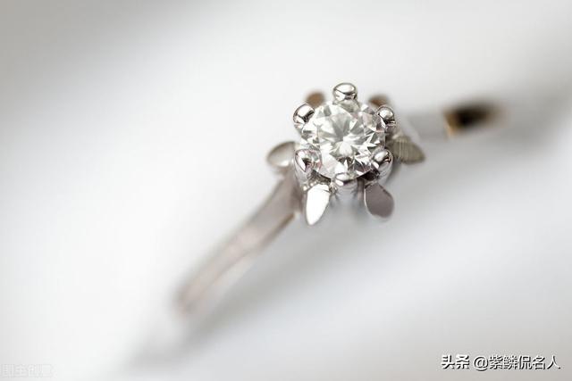 人造钻石和天然钻石哪个贵人工钻石的价钱-第4张图片-翡翠网 人造钻石和天然钻石哪个贵人工钻石的价钱-第4张图片-翡翠网