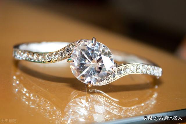 人造钻石和天然钻石哪个贵人工钻石的价钱-第5张图片-翡翠网 人造钻石和天然钻石哪个贵人工钻石的价钱-第5张图片-翡翠网