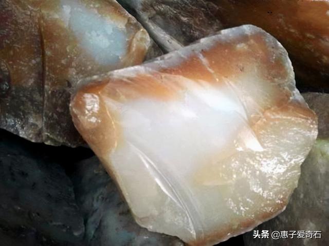 俄罗斯翡翠原石俄罗斯翡翠原料图片-第6张图片-翡翠网 俄罗斯翡翠原石俄罗斯翡翠原料图片-第6张图片-翡翠网