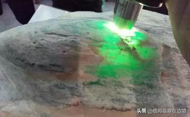 原石翡翠吧翡翠原石介绍方法-第21张图片-翡翠网 原石翡翠吧翡翠原石介绍方法-第21张图片-翡翠网