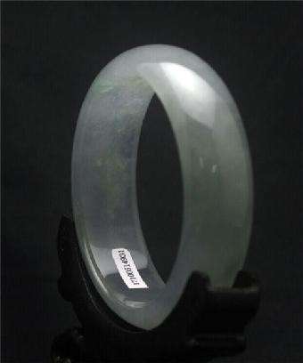 冰种翡翠什么价格的简单介绍-第2张图片-翡翠网 冰种翡翠什么价格的简单介绍-第2张图片-翡翠网