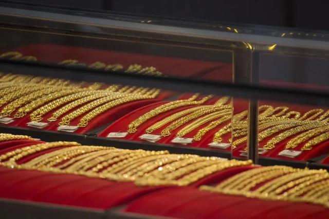 黄金哪个牌子最好最纯,中国十大黄金店排名-第1张图片-翡翠网 黄金哪个牌子最好最纯,中国十大黄金店排名-第1张图片-翡翠网