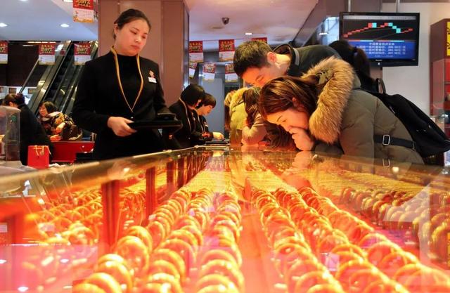 黄金哪个牌子最好最纯,中国十大黄金店排名-第2张图片-翡翠网 黄金哪个牌子最好最纯,中国十大黄金店排名-第2张图片-翡翠网
