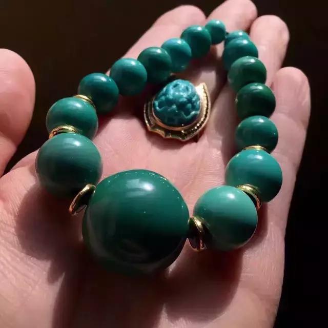 新手玩什么原石翡翠原石盘玩效果图-第8张图片-翡翠网 新手玩什么原石翡翠原石盘玩效果图-第8张图片-翡翠网