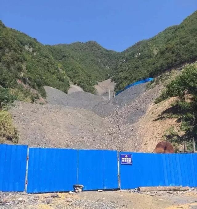 新手玩什么原石翡翠原石盘玩效果图-第10张图片-翡翠网 新手玩什么原石翡翠原石盘玩效果图-第10张图片-翡翠网