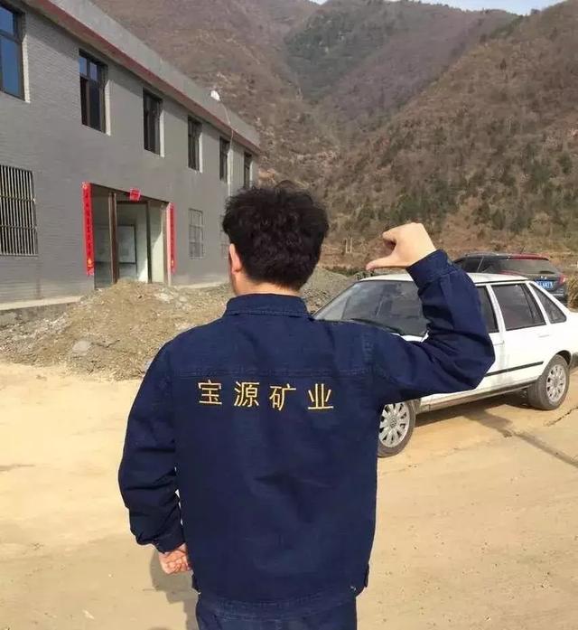 新手玩什么原石翡翠原石盘玩效果图-第12张图片-翡翠网 新手玩什么原石翡翠原石盘玩效果图-第12张图片-翡翠网