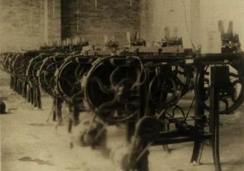 红塔山翡翠烟价格,三千块一包的翡翠烟-第6张图片-翡翠网 红塔山翡翠烟价格,三千块一包的翡翠烟-第6张图片-翡翠网