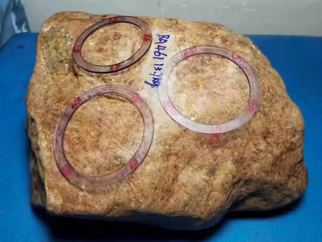 620元翡翠原石图片的简单介绍-第1张图片-翡翠网 620元翡翠原石图片的简单介绍-第1张图片-翡翠网